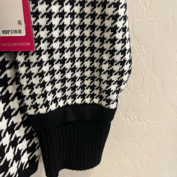 Striking Vince Camuto black and white sweater - Picture 9 of 11